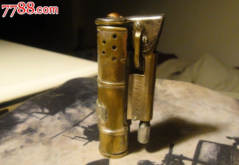 真正在二战战壕里服过役的feudor古董战壕打火机龙卷风汽油打火机军官