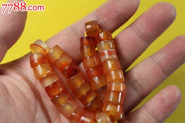 35颗西周玛瑙管形珠,全品