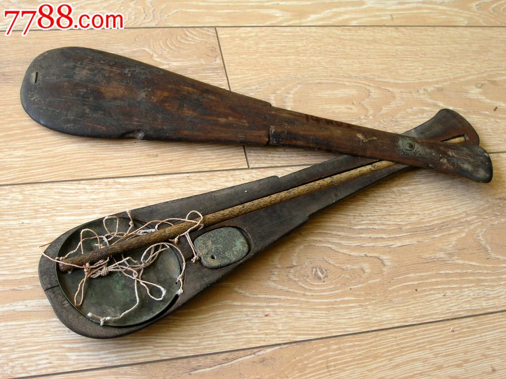 度量衡收藏141101清末民国长gu杆三刻度铜盘砝码戥子等子秤带盒