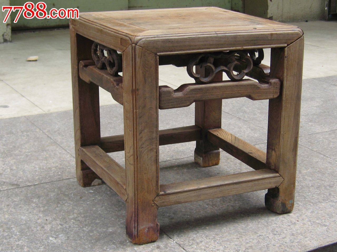 清代榉木小方凳,高35,5cm面直径23cm