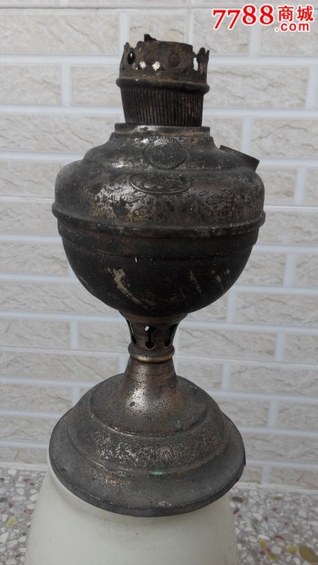 清代"泰康款"多款外国铜油灯