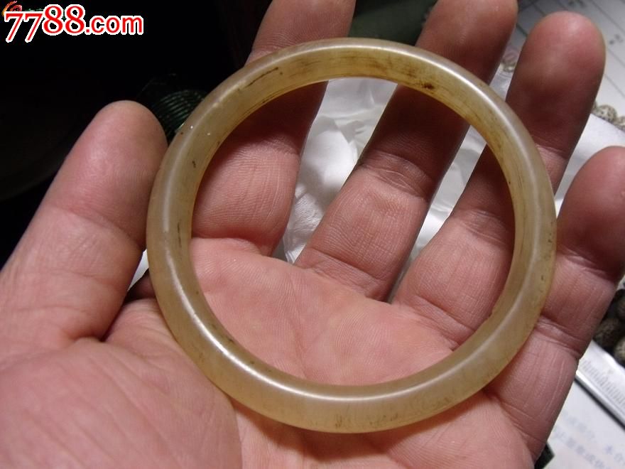 漂亮的出土老玉镯