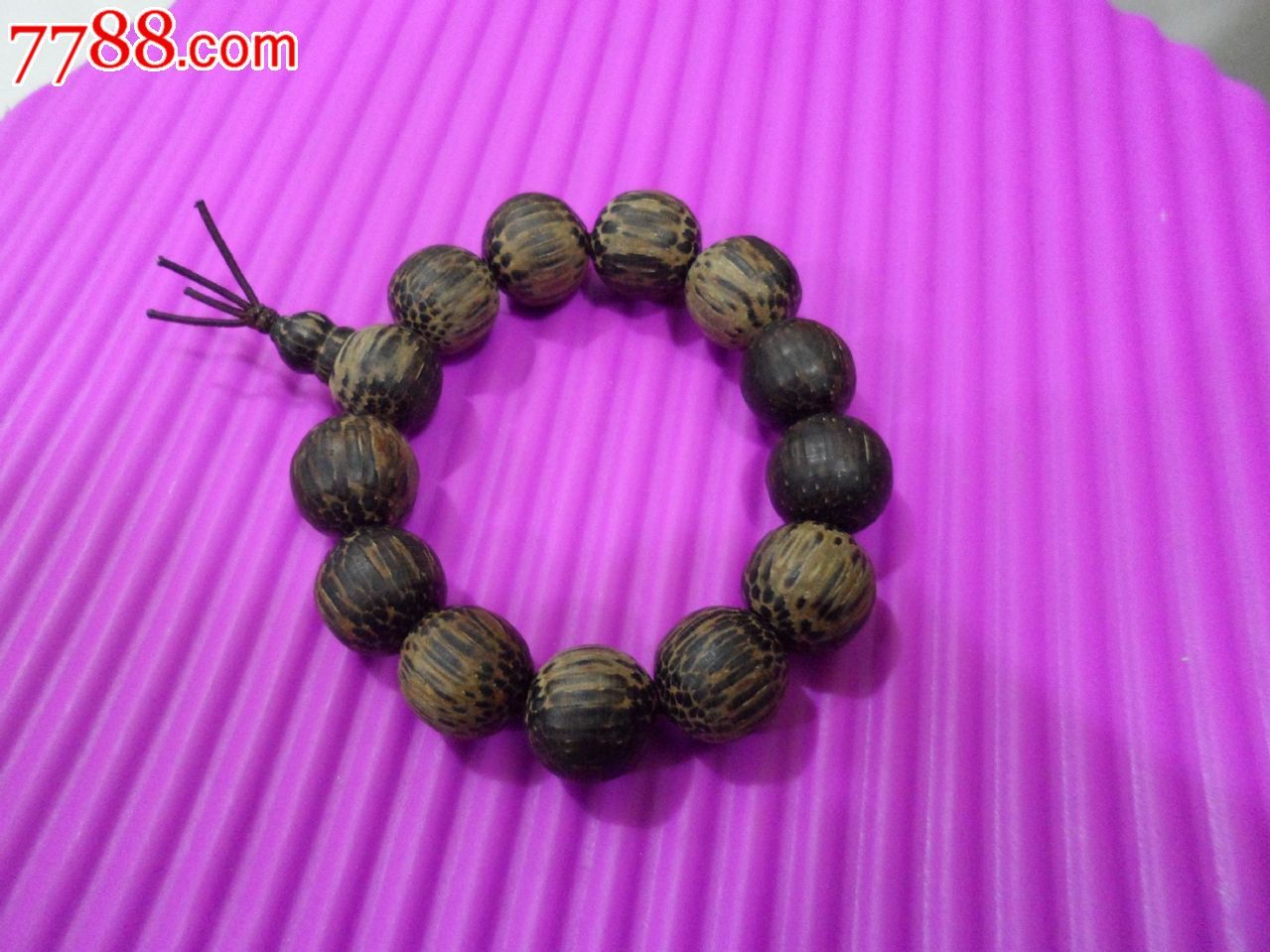 虎皮沉香木手串