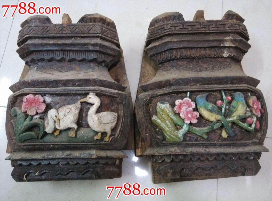 海南老房子顶梁柱木雕一对