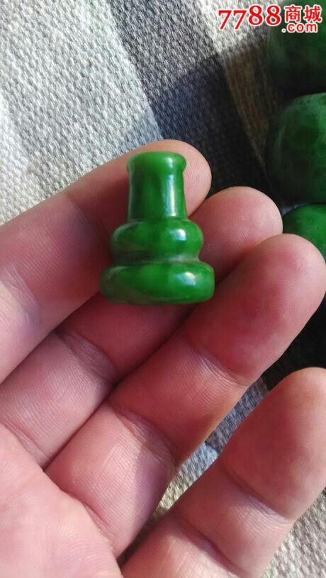 清代点翠青蛙皮琉璃珠