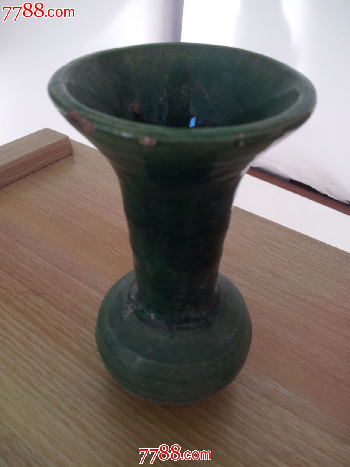 渣斗又名爹斗唾壶是历史悠久的汉族传统工艺品