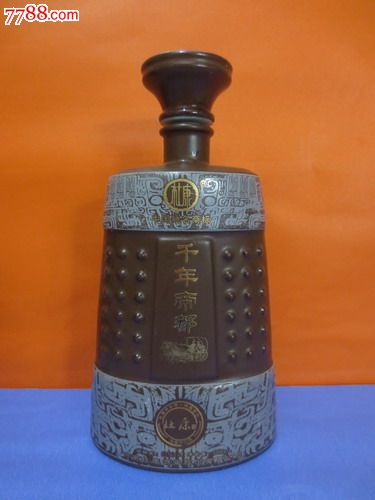 艺术酒瓶收藏精美陶瓷编钟造型千年帝都酒酒瓶全品