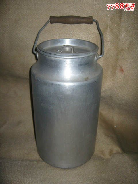 前苏联老奶罐,俄国铝罐,老物件