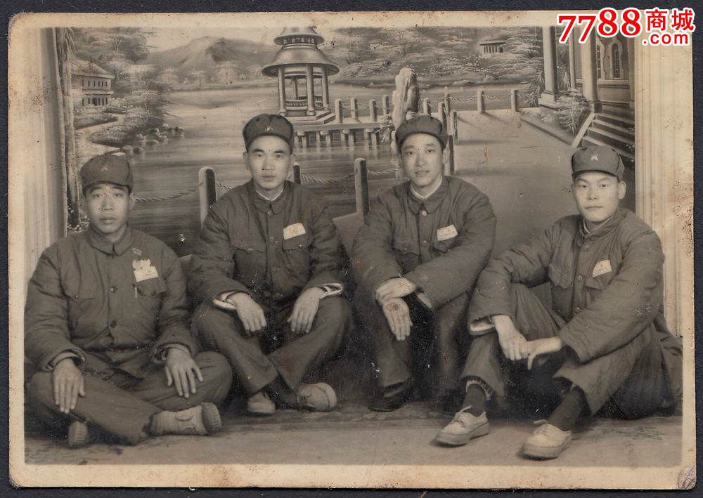 建國初期軍人合影,老照片_第1張_7788老照片