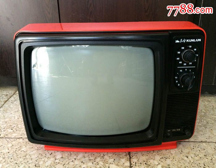 影视道具怀旧收藏老电视机昆仑12寸黑白电视红色经典外壳