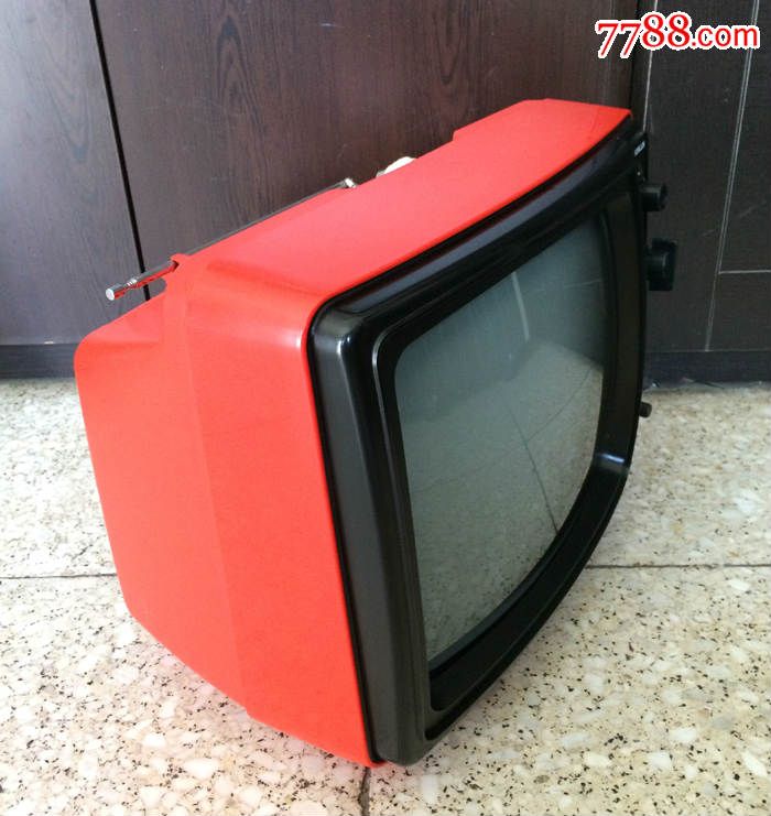 影视道具怀旧收藏老电视机昆仑12寸黑白电视红色经典外壳