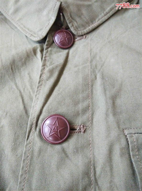 稀有的全新配套的55式末期墨绿色士兵军装65式早期五粒扣军装军官裤子