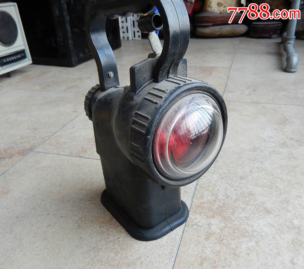 老铁路信号灯,三种颜色.收藏,摆设,怀旧物品