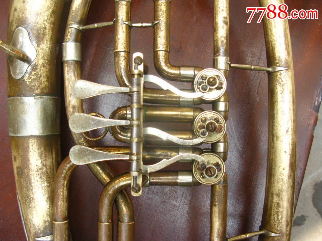 60-70年代大连前进牌铜管乐器三键大号.抱号.抱贝司.长75cm完好