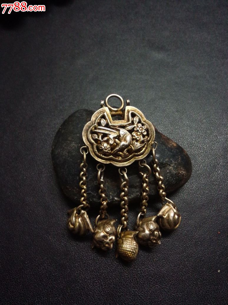 民初老银器镂空长命锁