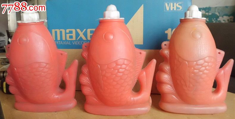 八十年代,塑料鱼形水壶,3个和售,库存,壶高17.5厘米左右,水壶/壶类,其