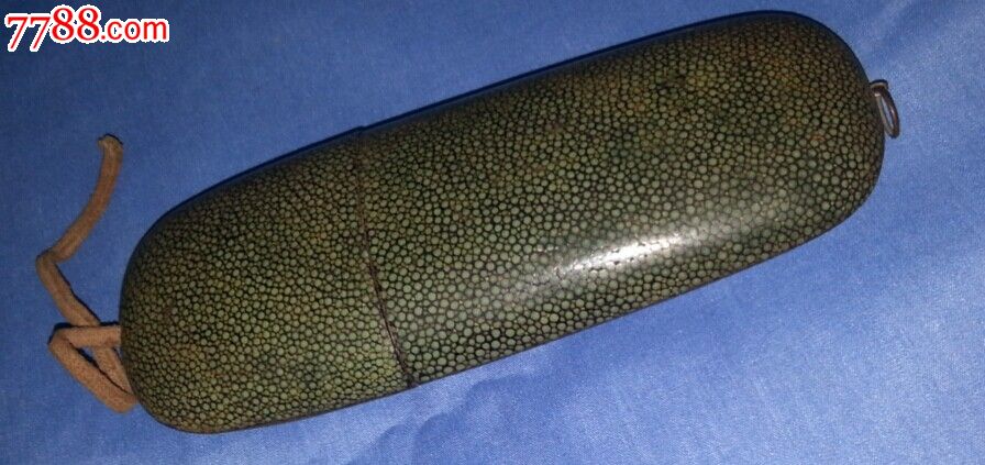 清代鲨鱼皮眼镜盒