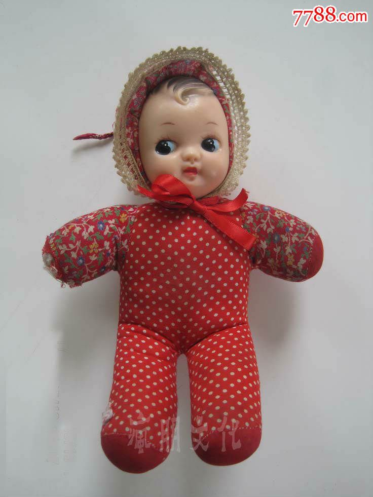 早年间红色漂亮小布娃娃