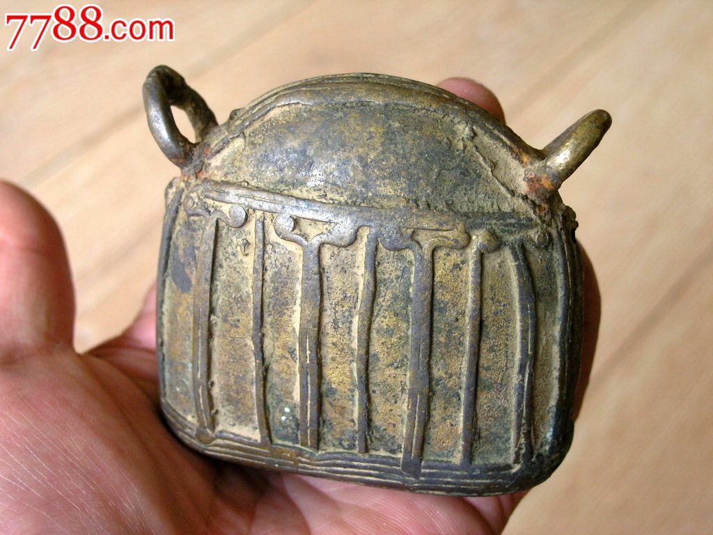 马帮遗旧1505b1边疆早期大号老包浆双耳条纹扁式铜铃铛