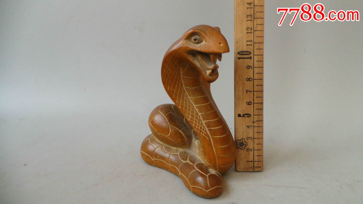 清代黄杨木古蛇摆件