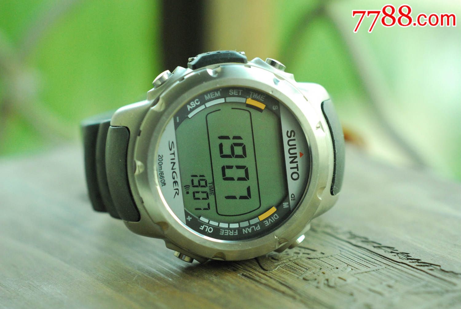 芬兰松拓stinger专业潜水电脑