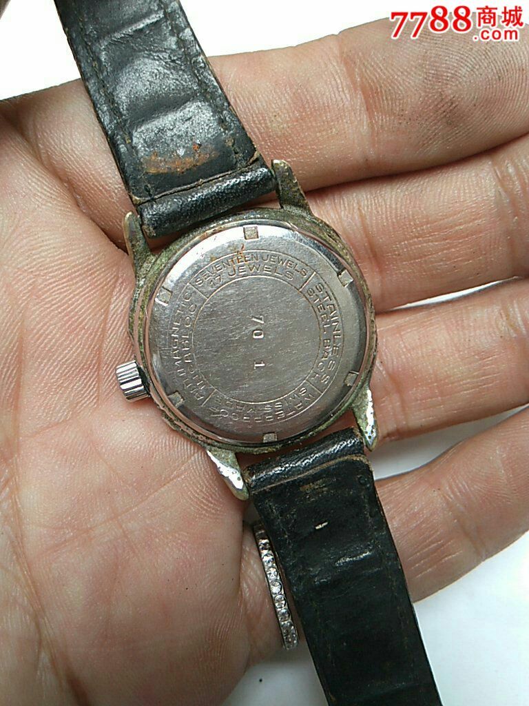 老式瑞士机械手表