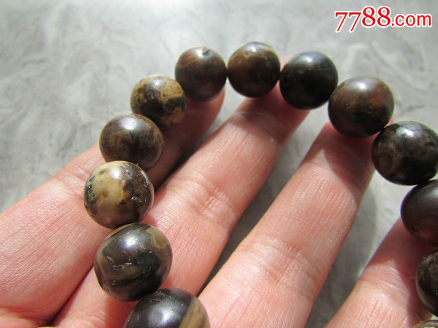 缅甸根珀手串净重165克13厘米左右