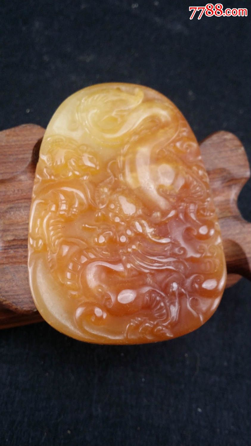 乡下收来的盘龙纹黄龙玉佩玉器