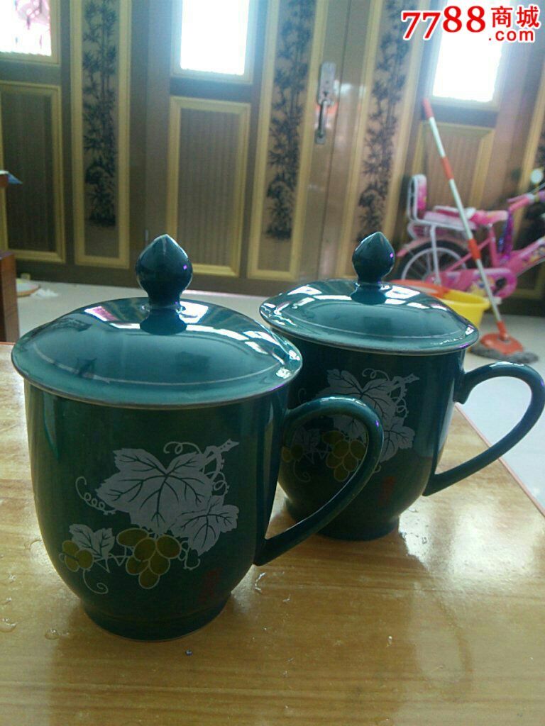 80年代宣化二瓷款绿釉葡萄茶杯