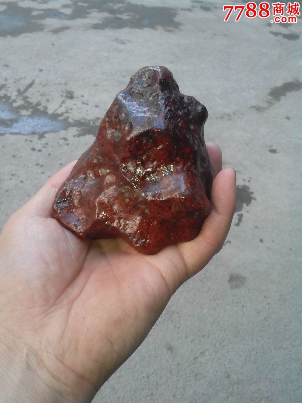 新疆红色羊肝石