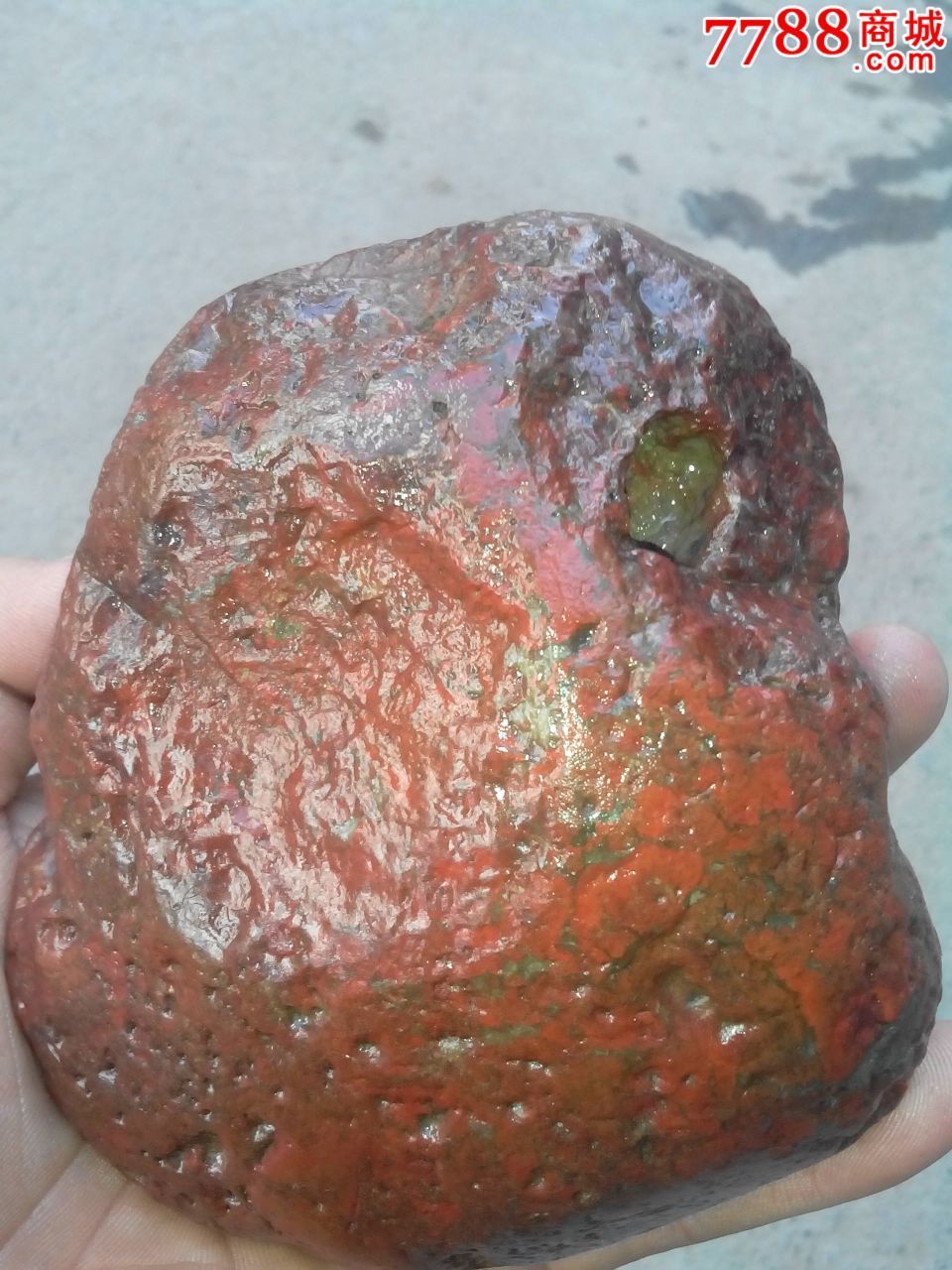 新疆红色羊肝石