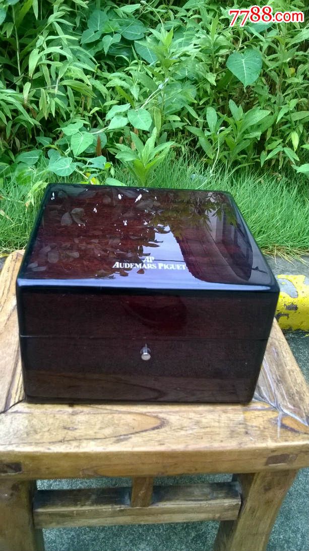 瑞士爱彼audemarspiguet手表盒(世界顶级名表排名第二)