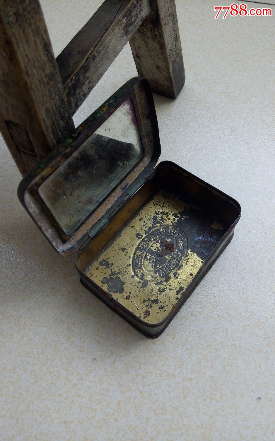 民国老包装盒铁盒上海泰来洋行大人侍女铁盒包装盒小镜片