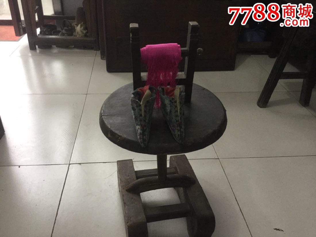 清代三寸金莲小脚缠足凳一件