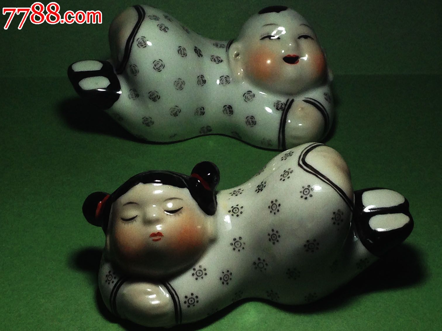 一对景德镇光屁股瓷娃娃