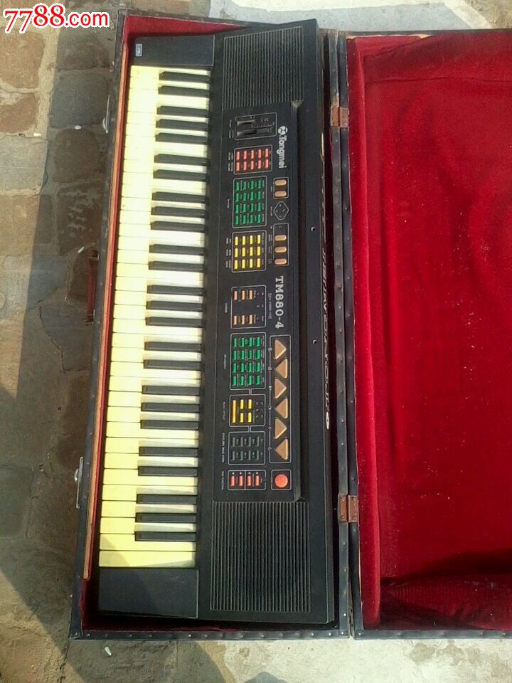 通美牌8804豪华型电子琴