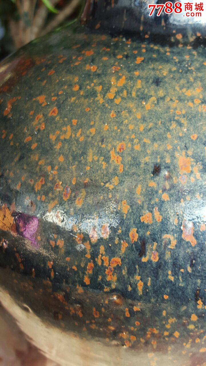 瓷器釉面的铁斑点图片