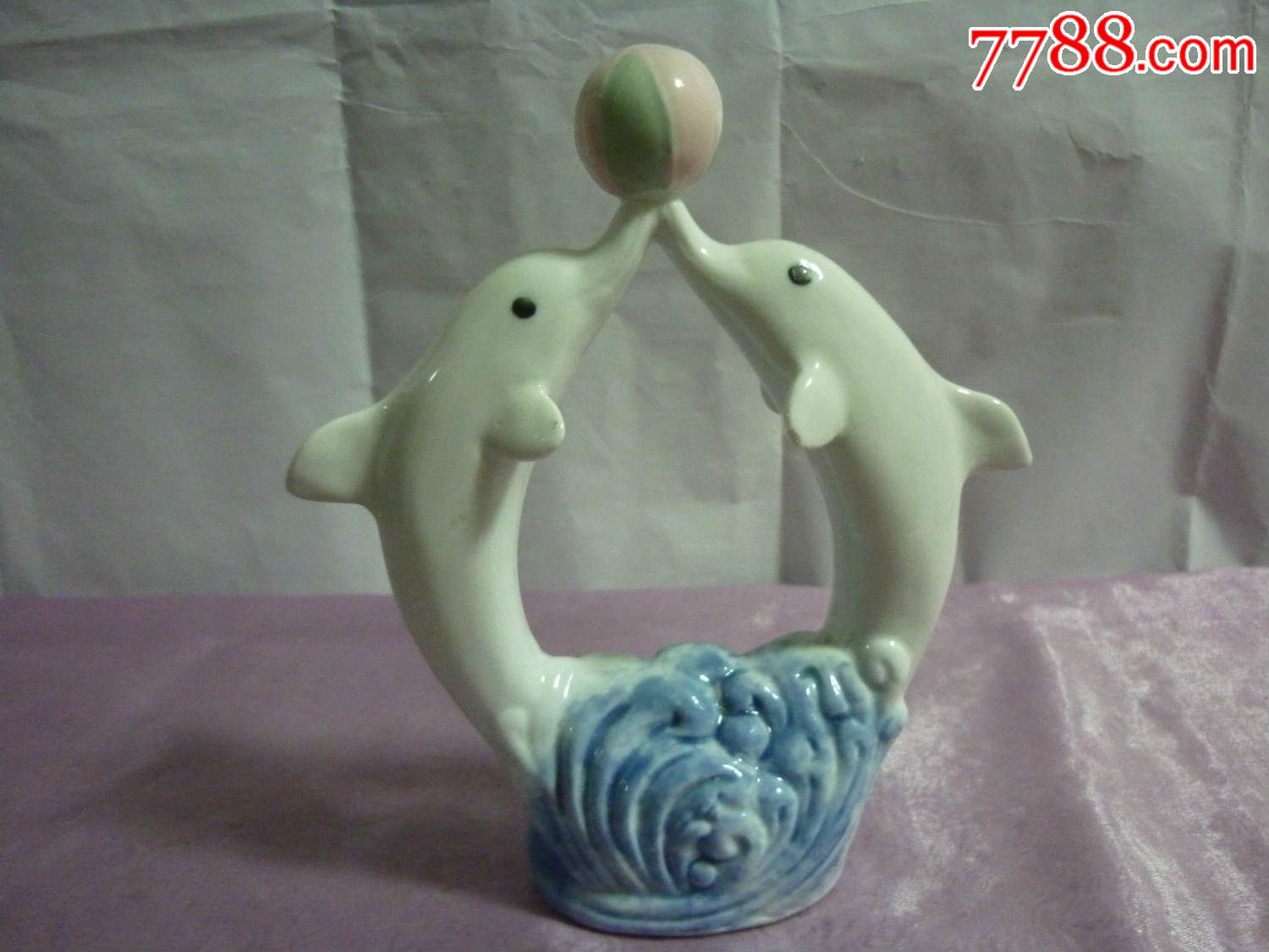 海豚顶球摆件---9.9品