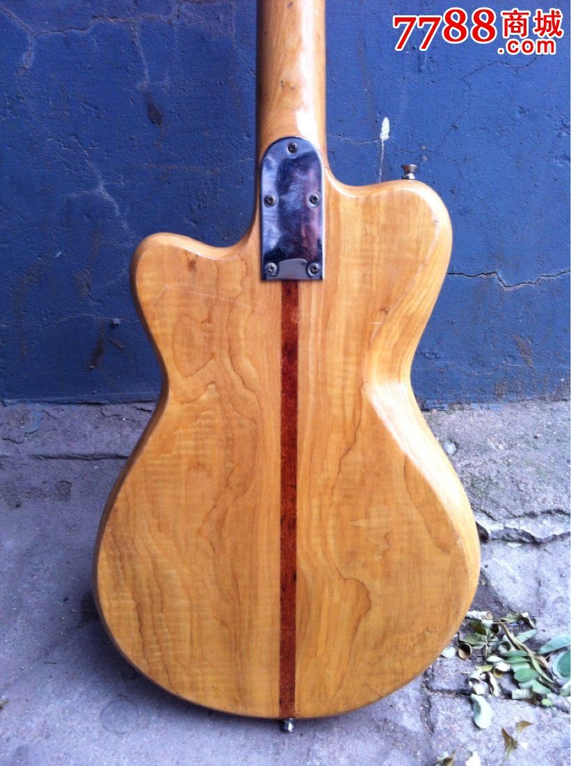 早年美声牌电吉他