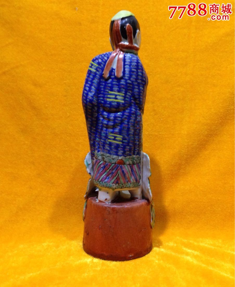 民国王荃记款粉彩人物瓷塑