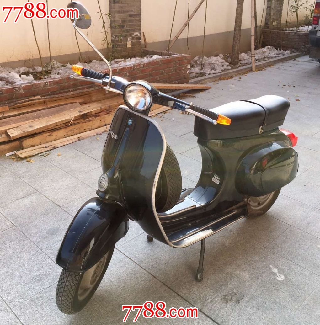 0次進行點評點評:0瀏覽量:備註:70年代意大利產vespa50s摩托車簡介