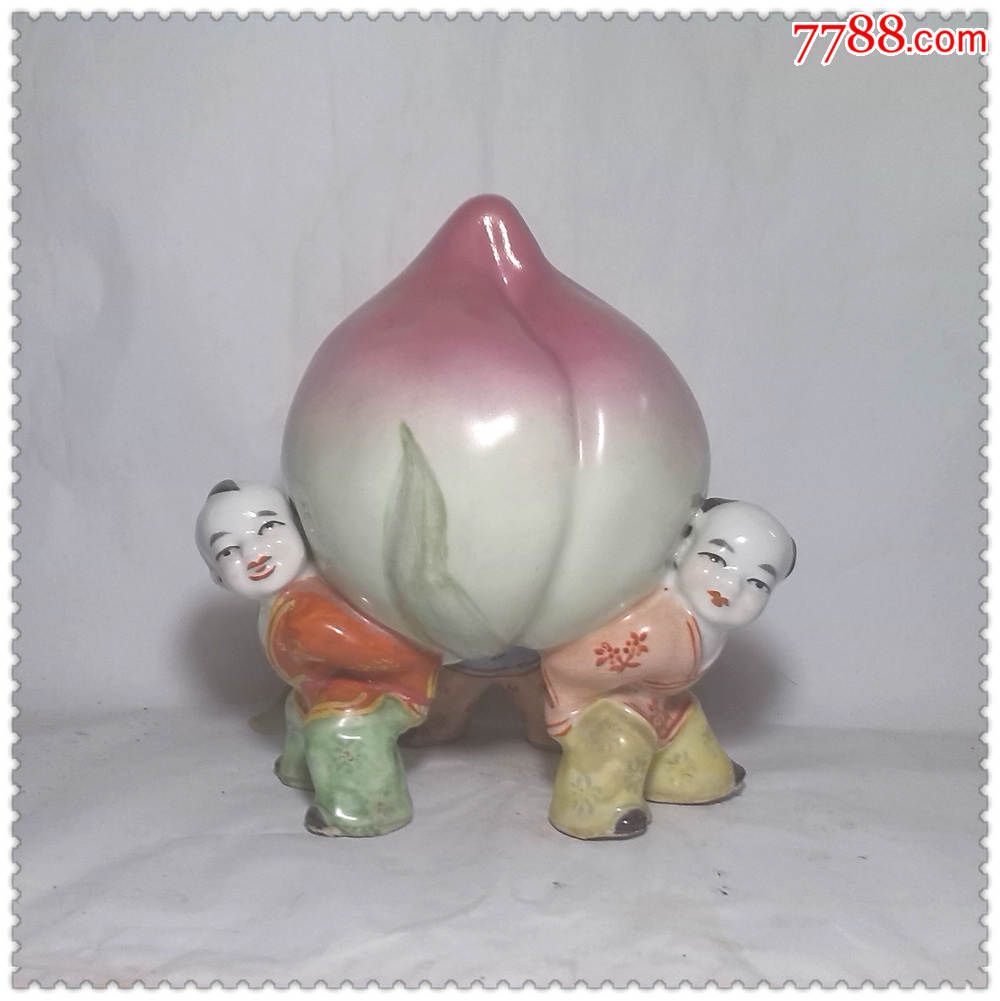 童子献寿桃*漂亮的文革瓷塑像