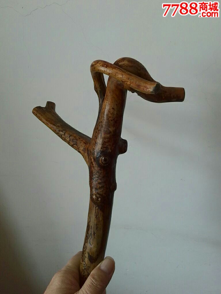 首页 零售 木制拐杖 >> 纯手工制作老榆木根老人手杖.
