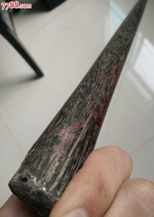 一根红木棍