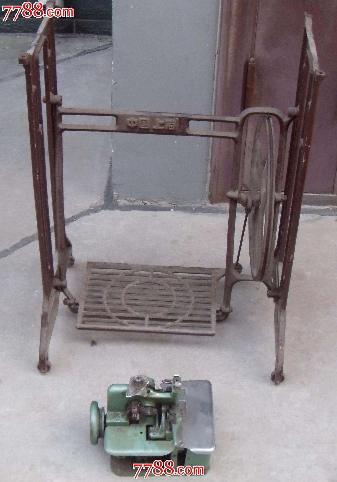 飞人牌脚踏式锁边机缝纫机铸铁件