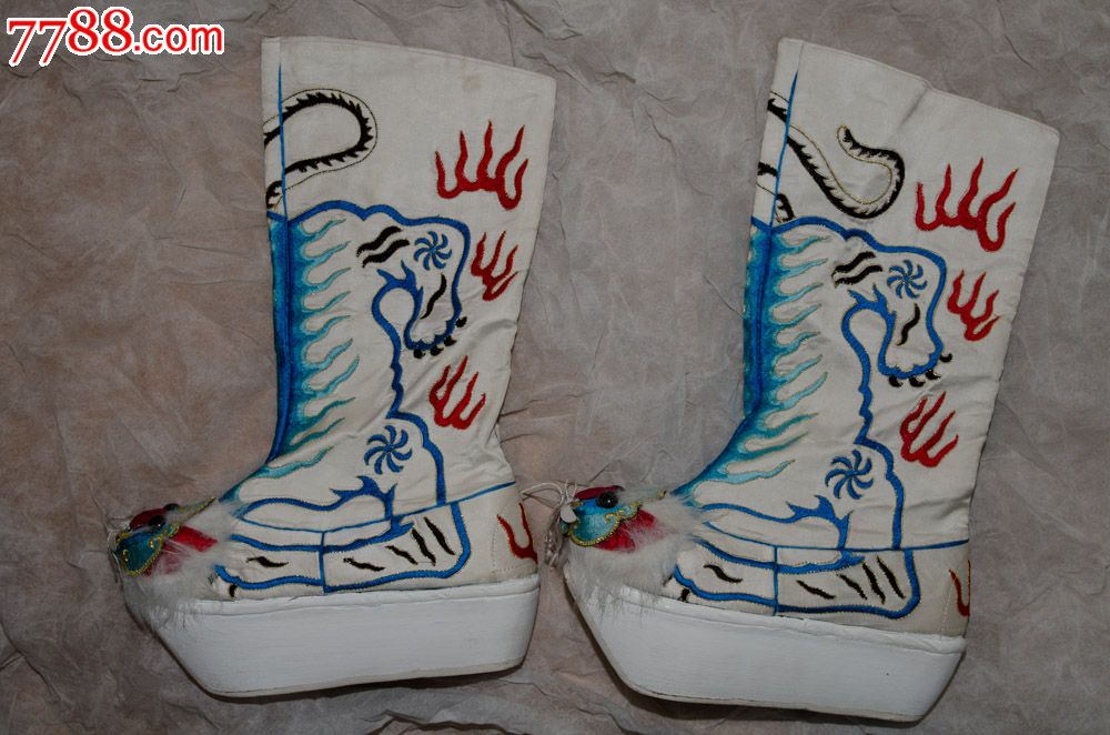 虎头靴舞台戏曲京剧绣花鞋虎靴厚底靴纸底朝靴高靴武将官靴