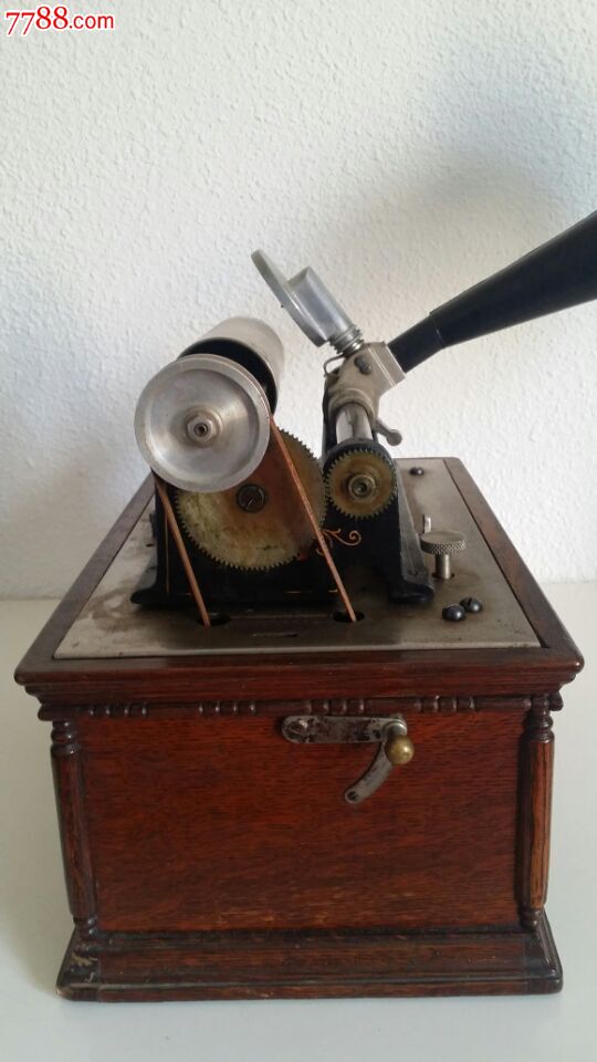 哥伦比亚蜡筒留声机