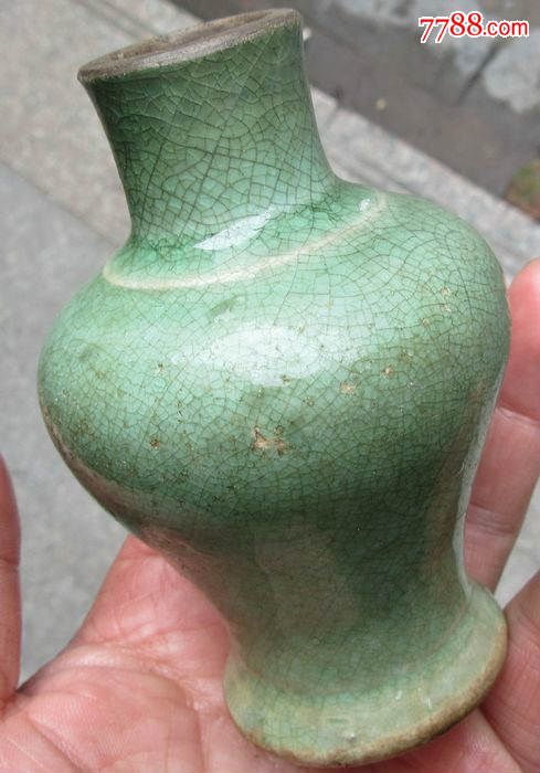 明代玻璃釉瓷器花瓶