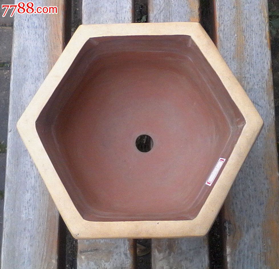 老紫砂花盆:粉段六角盆,"中国宜兴"款(货号a150)
