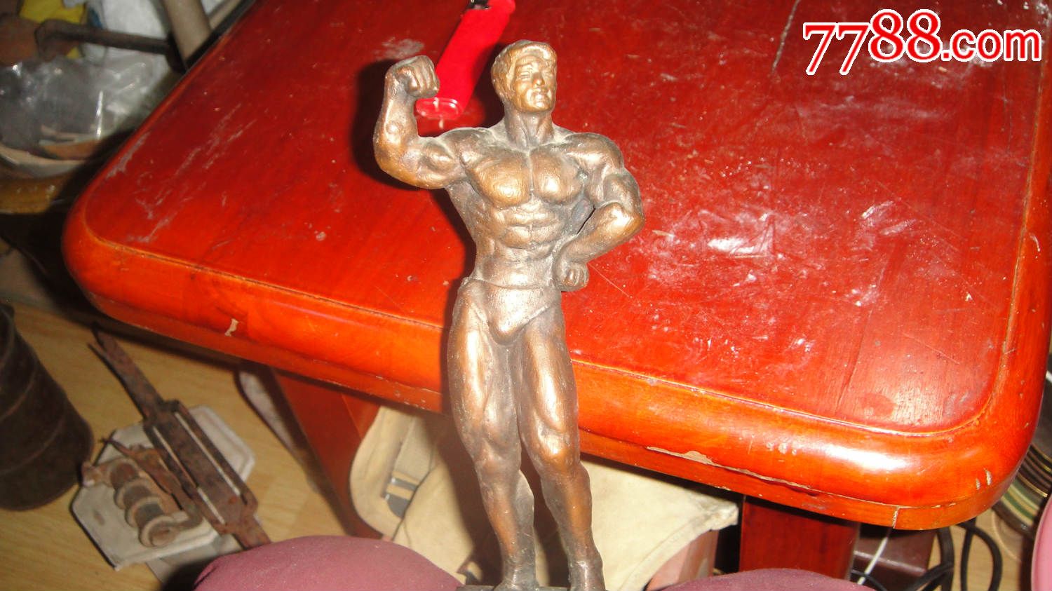 健美先生-铜制纪念像-空心的.非常生动.